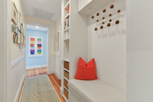 285 Clarendon St 3, Boston, MA 02116