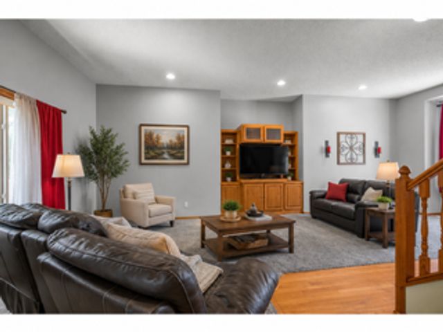 9918 Kiwi Avenue N, Brooklyn Park, MN 55443