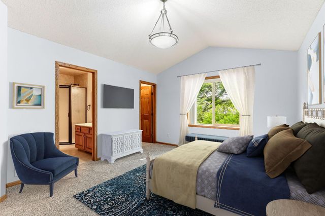 9918 Kiwi Avenue N, Brooklyn Park, MN 55443