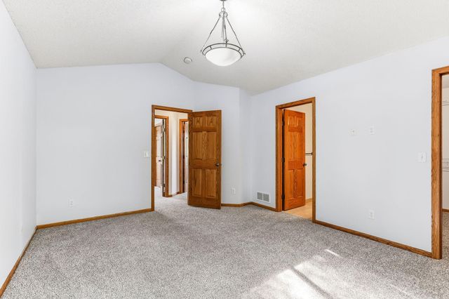 9918 Kiwi Avenue N, Brooklyn Park, MN 55443