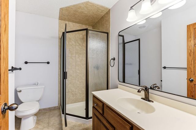 9918 Kiwi Avenue N, Brooklyn Park, MN 55443