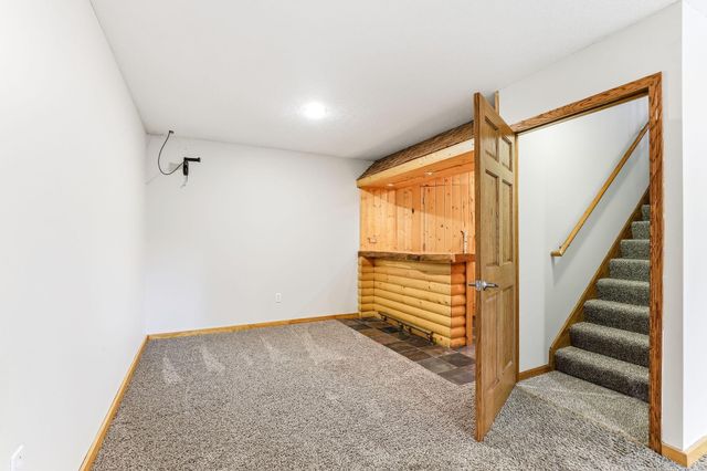 9918 Kiwi Avenue N, Brooklyn Park, MN 55443
