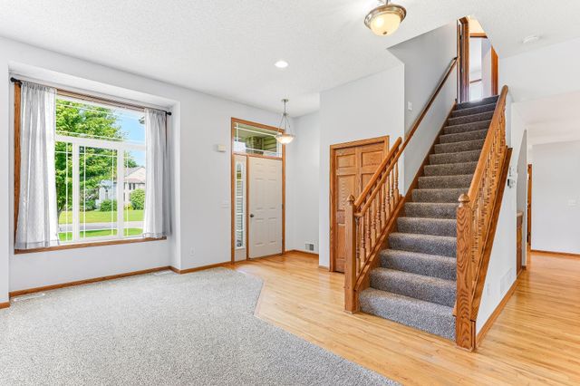 9918 Kiwi Avenue N, Brooklyn Park, MN 55443