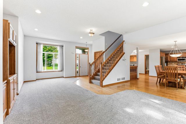 9918 Kiwi Avenue N, Brooklyn Park, MN 55443