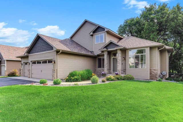 9918 Kiwi Avenue N, Brooklyn Park, MN 55443