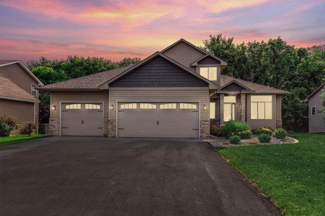 9918 Kiwi Avenue N, Brooklyn Park, MN 55443