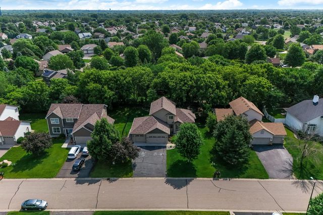 9918 Kiwi Avenue N, Brooklyn Park, MN 55443