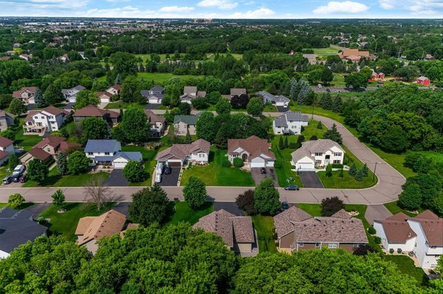 9918 Kiwi Avenue N, Brooklyn Park, MN 55443