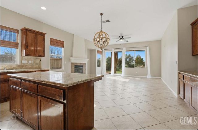 6702 Aretino Way, Bakersfield, CA 93306