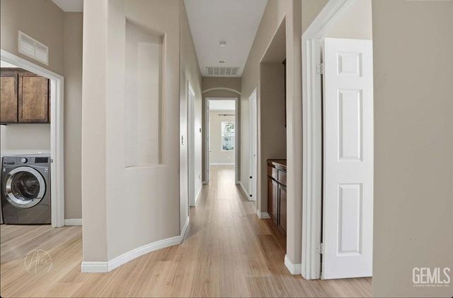 6702 Aretino Way, Bakersfield, CA 93306