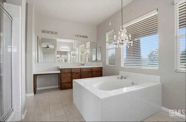 6702 Aretino Way, Bakersfield, CA 93306