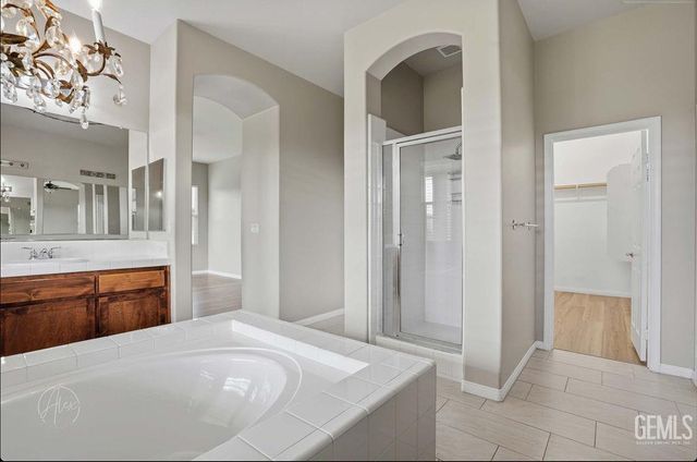 6702 Aretino Way, Bakersfield, CA 93306