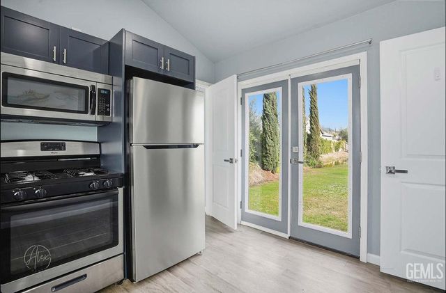 6702 Aretino Way, Bakersfield, CA 93306