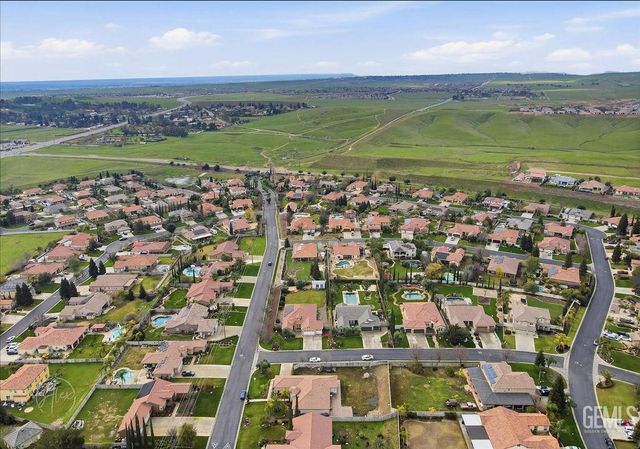 6702 Aretino Way, Bakersfield, CA 93306