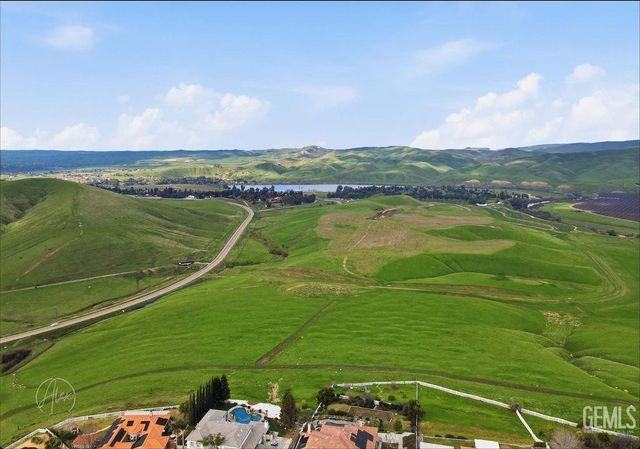 6702 Aretino Way, Bakersfield, CA 93306