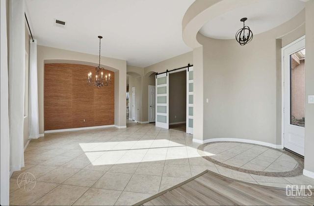 6702 Aretino Way, Bakersfield, CA 93306