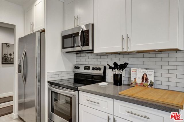7300 Franklin Avenue 346, Los Angeles, CA 90046