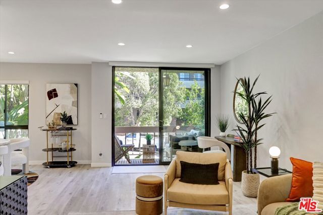7300 Franklin Avenue 346, Los Angeles, CA 90046