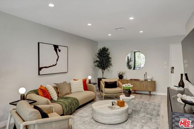 7300 Franklin Avenue 346, Los Angeles, CA 90046
