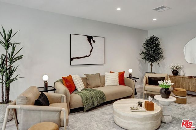 7300 Franklin Avenue 346, Los Angeles, CA 90046