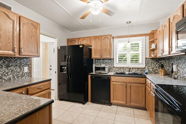 2440 WORLD PARKWAY BOULEVARD 34, Clearwater, FL 33763