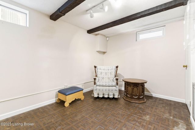 349 Hillcreek Rd, Shepherdsville, KY 40165