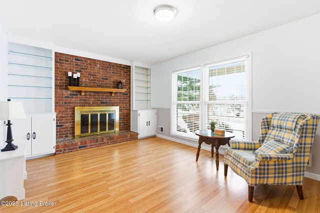 349 Hillcreek Rd, Shepherdsville, KY 40165