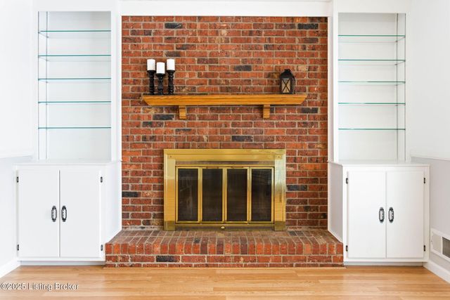 349 Hillcreek Rd, Shepherdsville, KY 40165