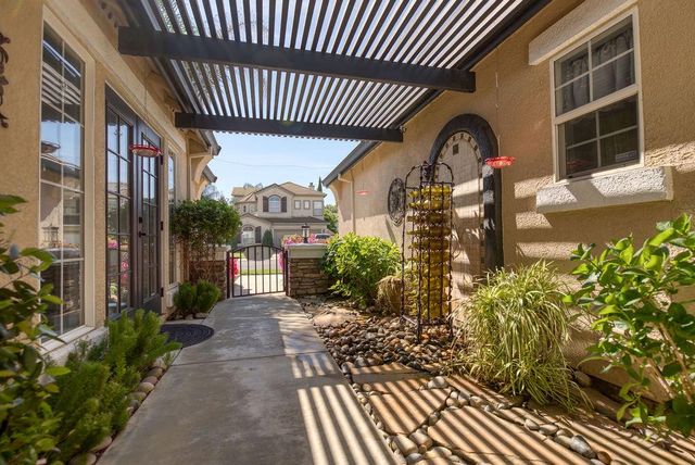 1981 Schaffhausen St, Manteca, CA 95337