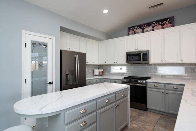 1981 Schaffhausen St, Manteca, CA 95337