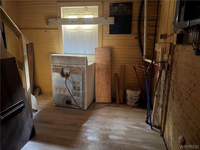 27 Cayuga Street, Buffalo, NY 14211