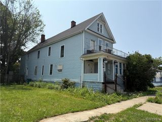 27 Cayuga Street, Buffalo, NY 14211
