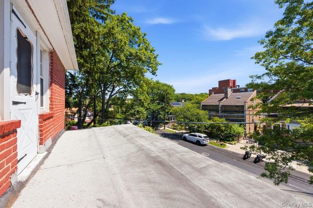 5633 Post Road, Bronx, NY 10471
