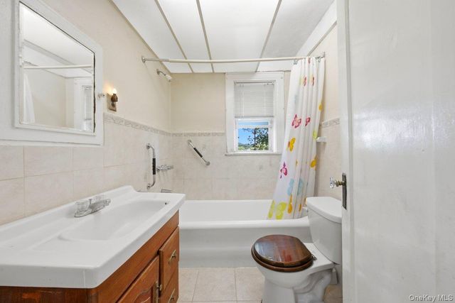 5633 Post Road, Bronx, NY 10471