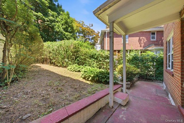 5633 Post Road, Bronx, NY 10471