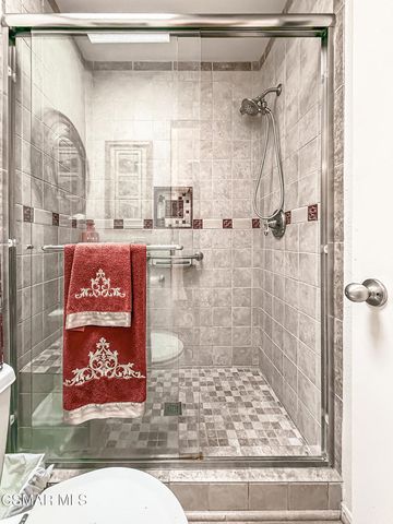 2825 Shoreview Circle, Westlake Village, CA 91361