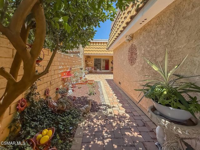 2825 Shoreview Circle, Westlake Village, CA 91361