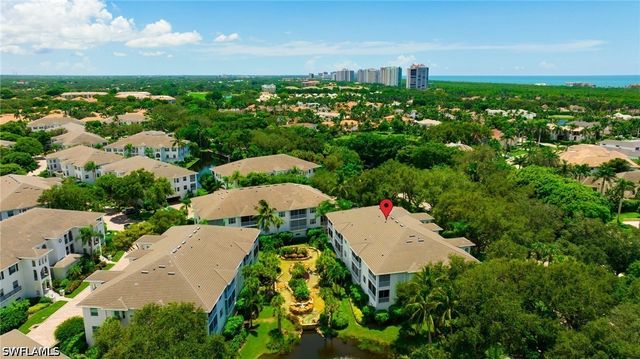 831 Sailaway LN 202, Naples, FL 34108