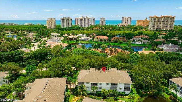 831 Sailaway LN 202, Naples, FL 34108