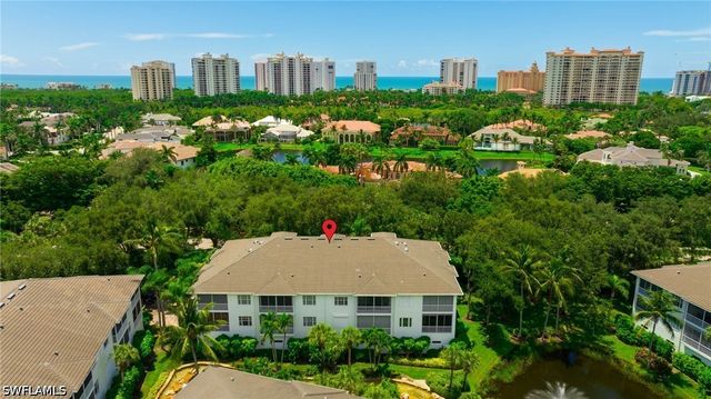 831 Sailaway LN 202, Naples, FL 34108