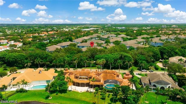 831 Sailaway LN 202, Naples, FL 34108