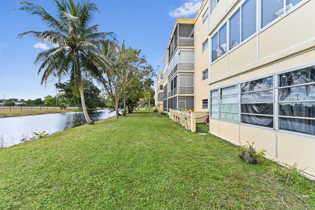 3940 NW 42nd Avenue 116, Lauderdale Lakes, FL 33319