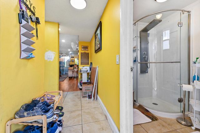 3940 NW 42nd Avenue 116, Lauderdale Lakes, FL 33319