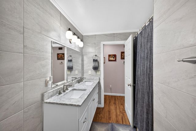 913 2nd Street NW, Byron, MN 55920