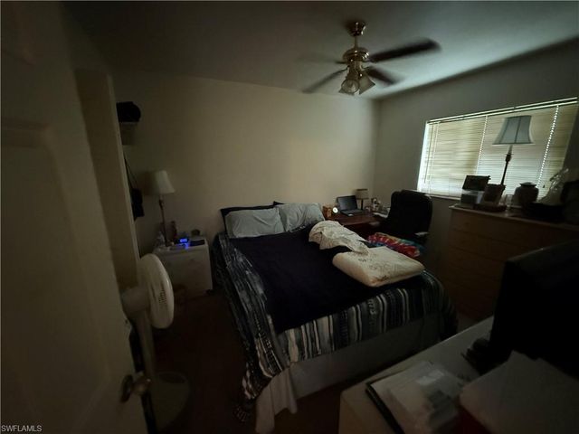 827 NE 17th TER, Cape Coral, FL 33909