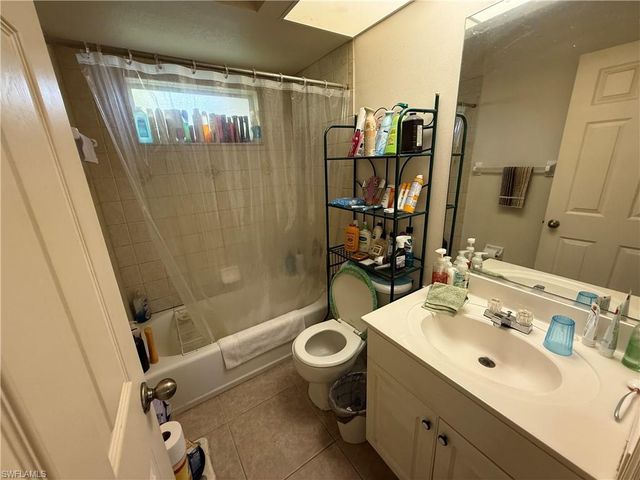 827 NE 17th TER, Cape Coral, FL 33909