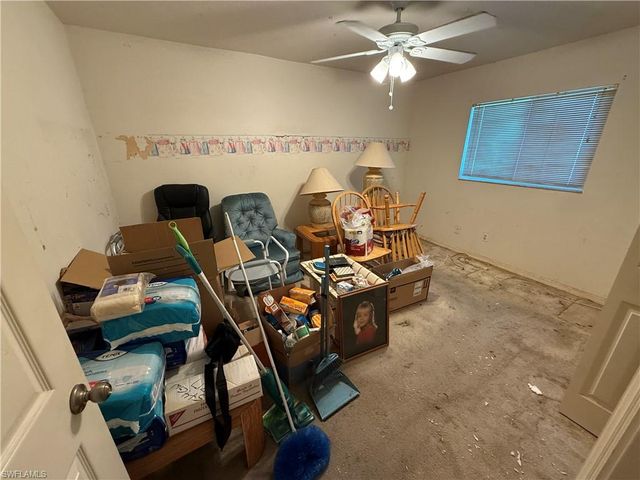 827 NE 17th TER, Cape Coral, FL 33909