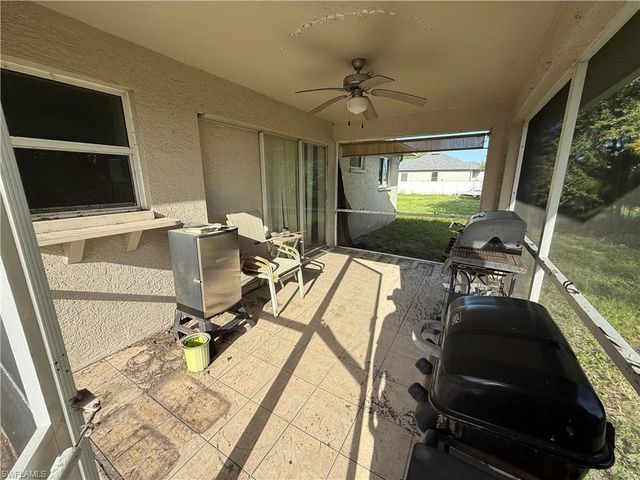 827 NE 17th TER, Cape Coral, FL 33909
