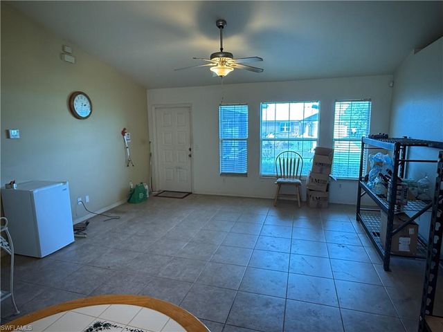 827 NE 17th TER, Cape Coral, FL 33909
