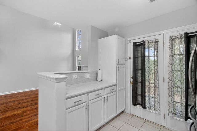 1004 Yellow Hawthorn, Summerville, SC 29483